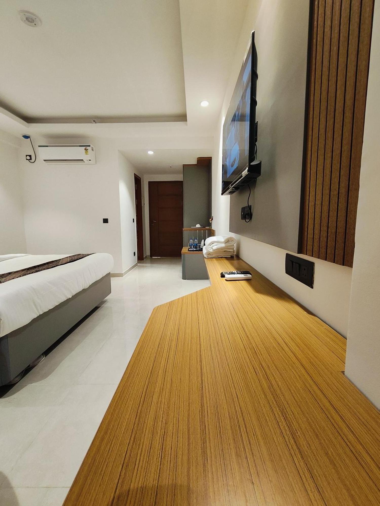Hotel Maple Tree - Near Ekana Cricket Stadium - Lucknow Zewnętrze zdjęcie