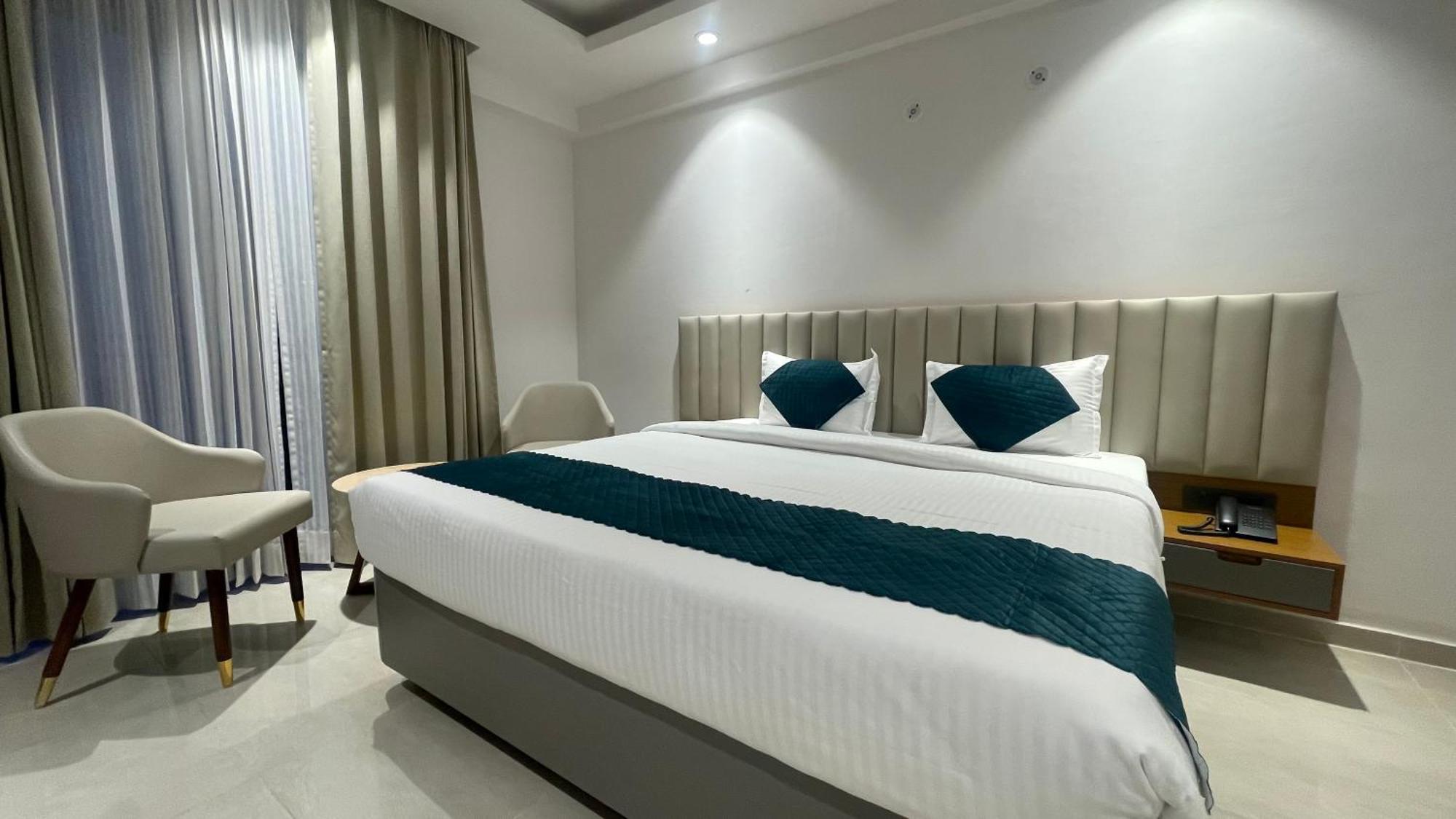Hotel Maple Tree - Near Ekana Cricket Stadium - Lucknow Zewnętrze zdjęcie