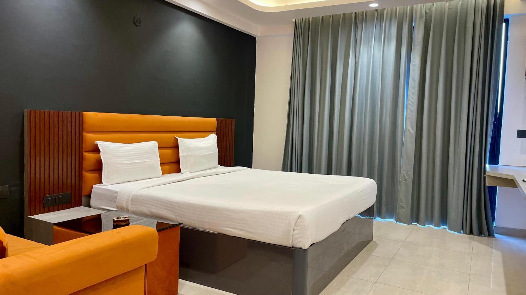 Hotel Maple Tree - Near Ekana Cricket Stadium - Lucknow Zewnętrze zdjęcie